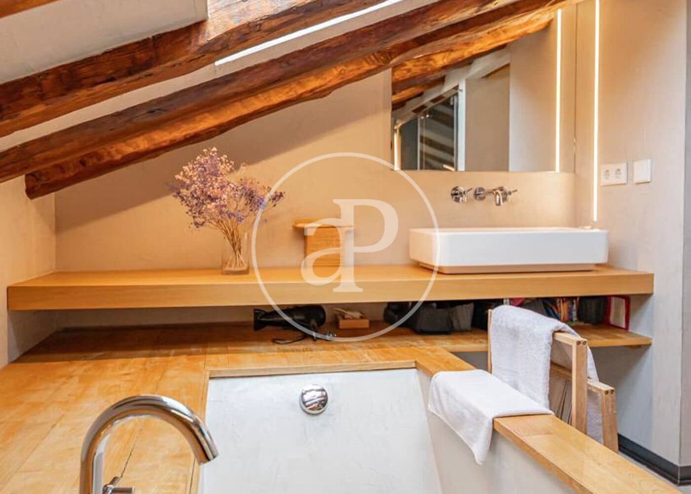 3 soveværelse Penthouse til leje i Madrid by - € 5.000 (Ref: 8757856)