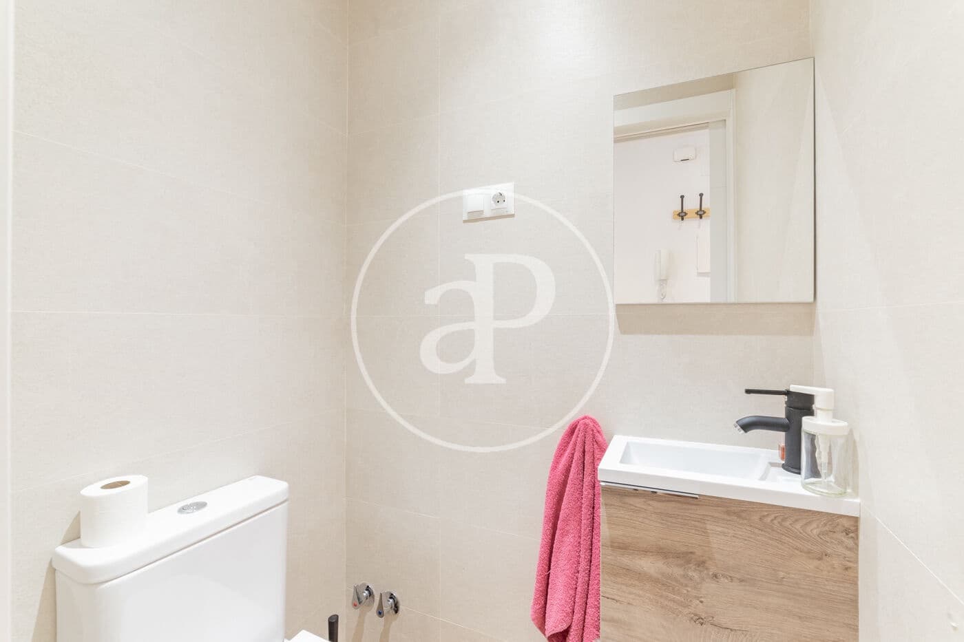 2 bedroom Apartment for rent in Madrid city - € 2,200 (Ref: 8764238)