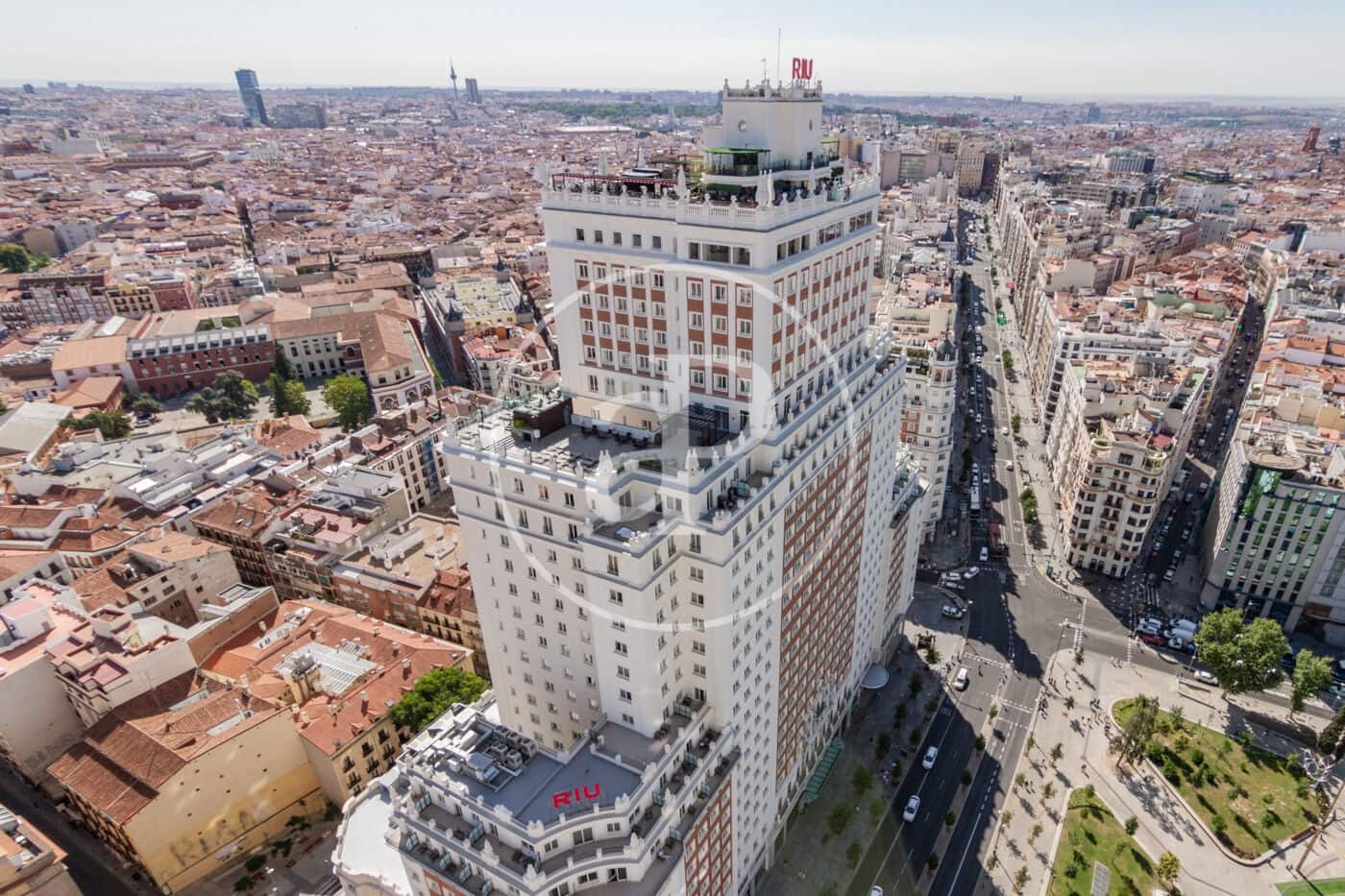 2 soveværelse Lejlighed til leje i Madrid by med swimmingpool - € 3.750 (Ref: 8767160)