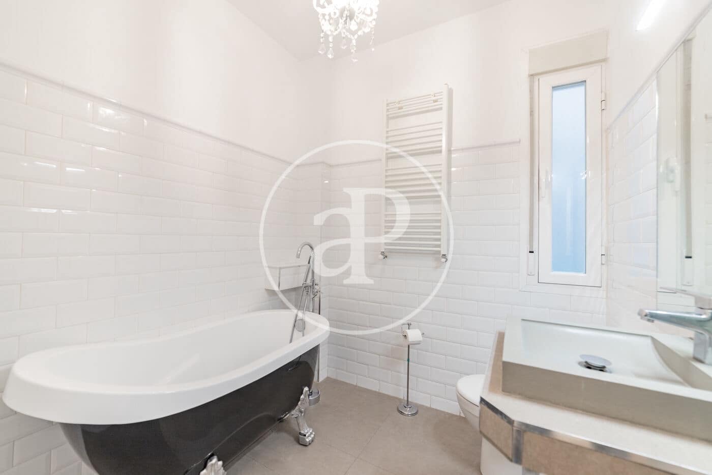 2 soverom Leilighet til leie i Madrid by - € 2 680 (Ref: 8767165)