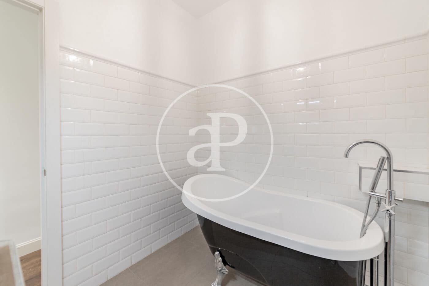 2 soverom Leilighet til leie i Madrid by - € 2 680 (Ref: 8767165)