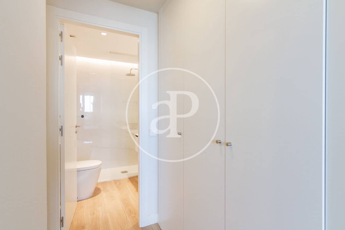 3 soveværelse Lejlighed til salg i Madrid by med swimmingpool - € 875.000 (Ref: 8770675)