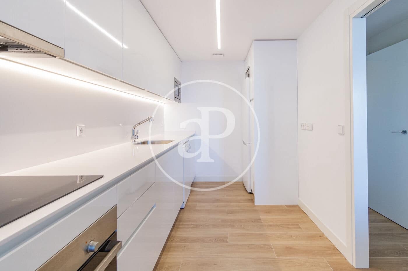 3 soveværelse Lejlighed til salg i Madrid by med swimmingpool - € 875.000 (Ref: 8770675)