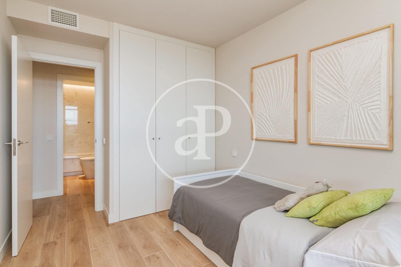 3 soveværelse Lejlighed til salg i Madrid by med swimmingpool - € 875.000 (Ref: 8770675)