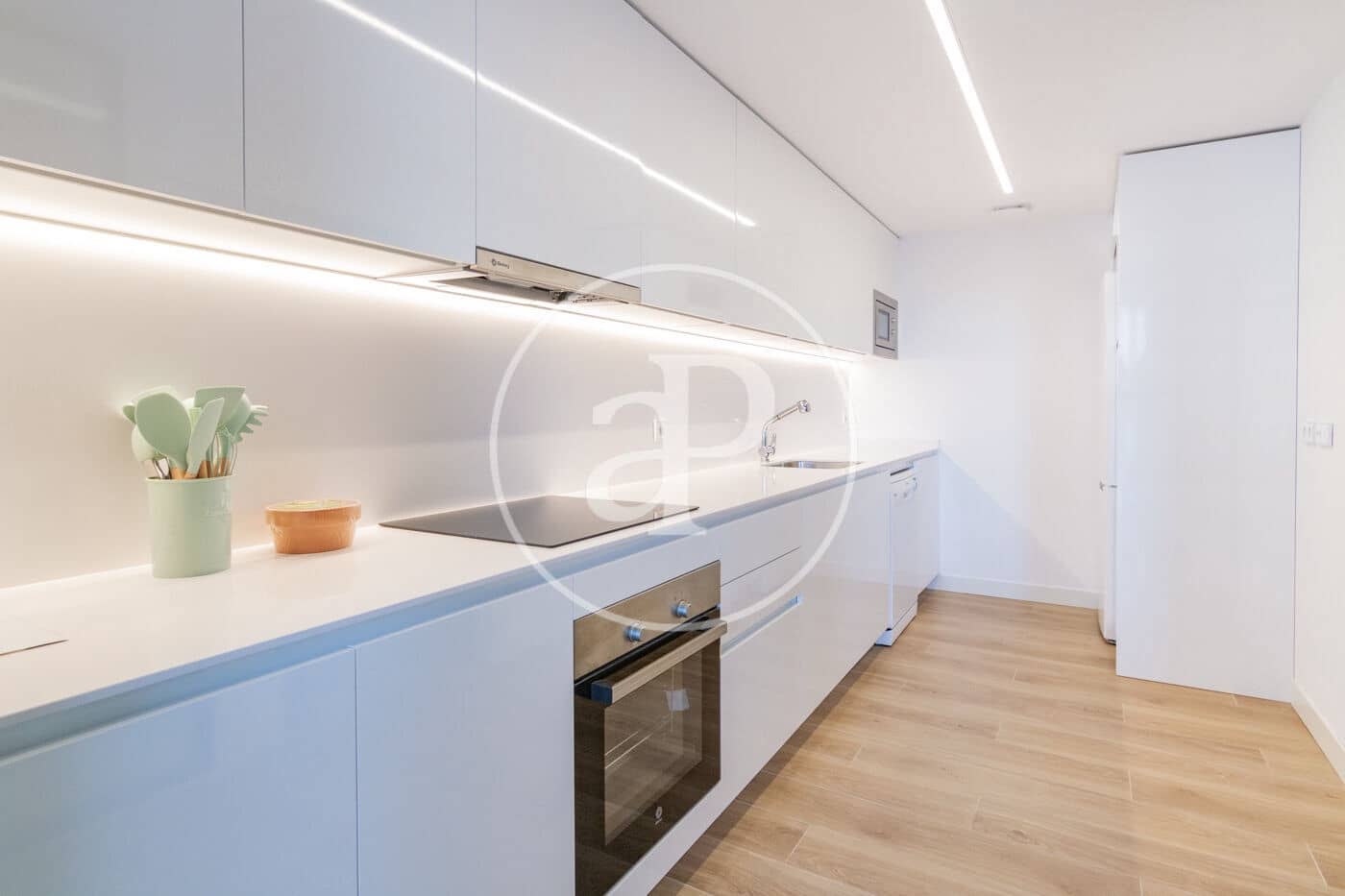 3 soveværelse Lejlighed til salg i Madrid by med swimmingpool - € 875.000 (Ref: 8770675)