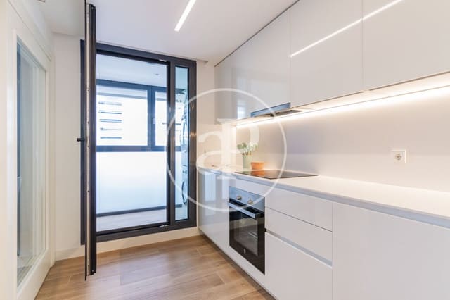 3 bedroom Apartment for sale in Valdeacederas, Madrid city with pool - € 875,000 (Ref: 8770675)