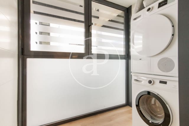 3 bedroom Apartment for sale in Valdeacederas, Madrid city with pool - € 875,000 (Ref: 8770675)