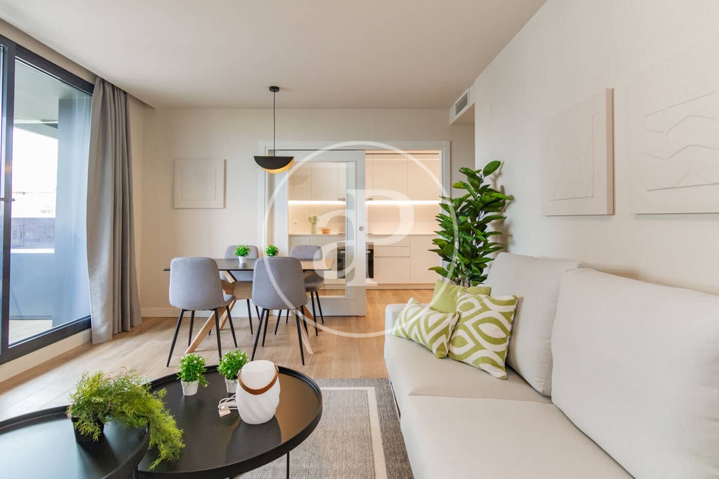 3 soveværelse Lejlighed til salg i Madrid by med swimmingpool - € 875.000 (Ref: 8770675)