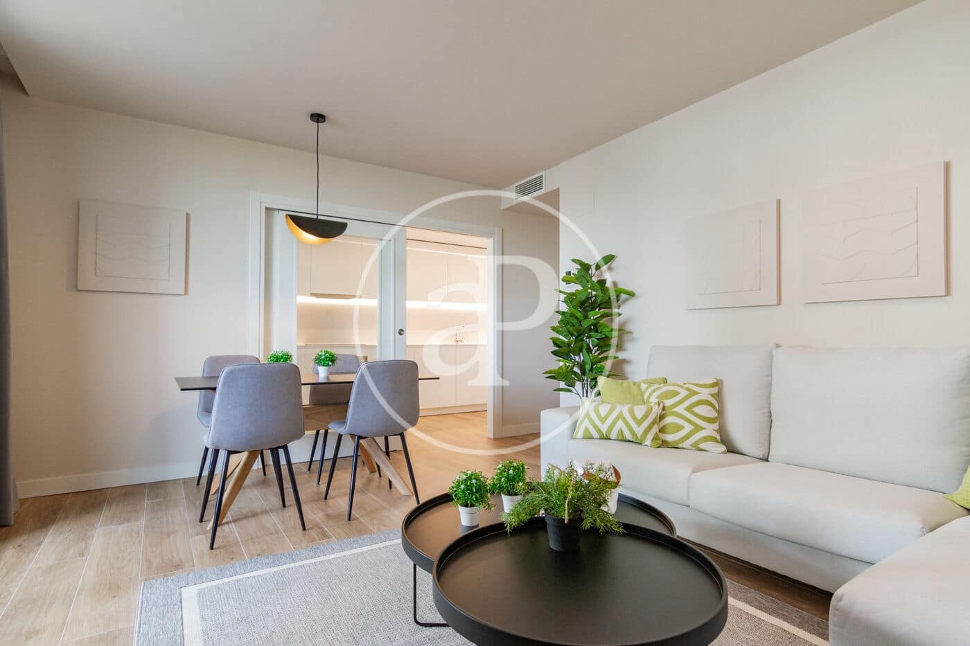 3 soveværelse Lejlighed til salg i Madrid by med swimmingpool - € 875.000 (Ref: 8770675)