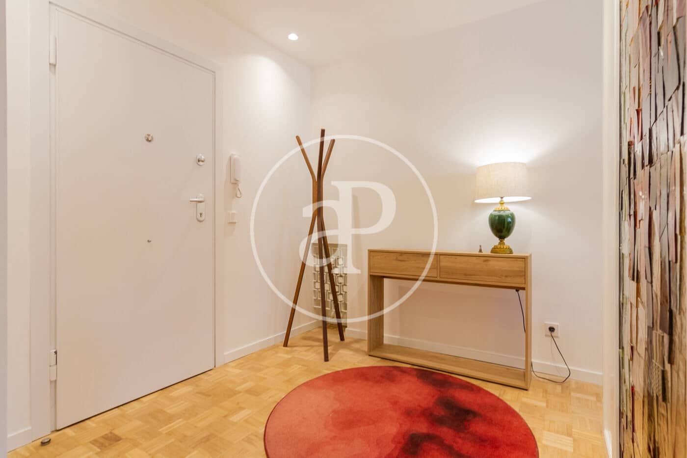 3 slaapkamer Appartement te huur in Madrid stad met garage - € 3.500 (Ref: 8770676)