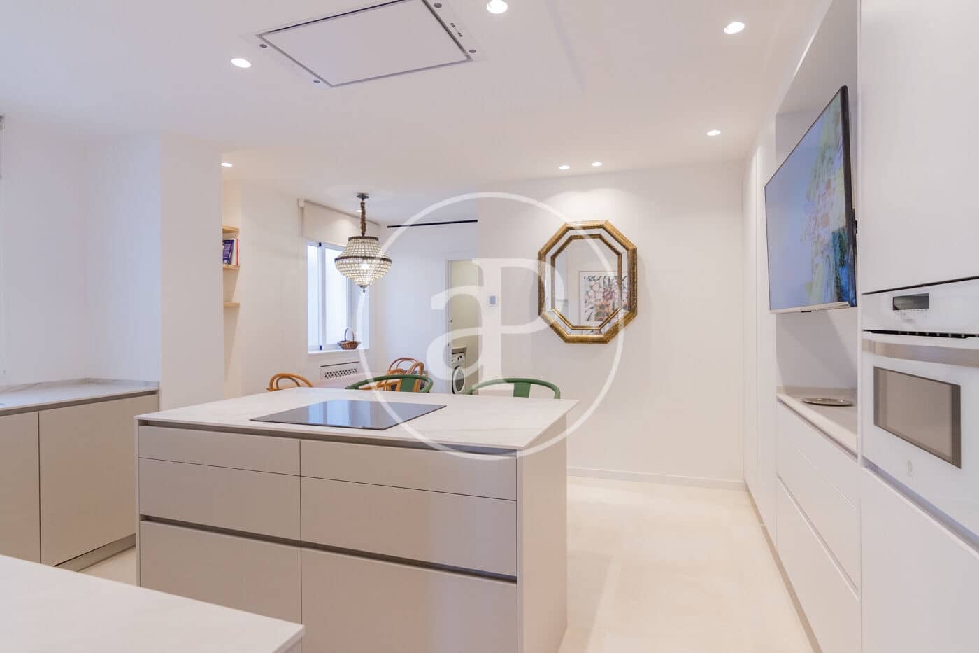3 slaapkamer Appartement te huur in Madrid stad met garage - € 3.500 (Ref: 8770676)