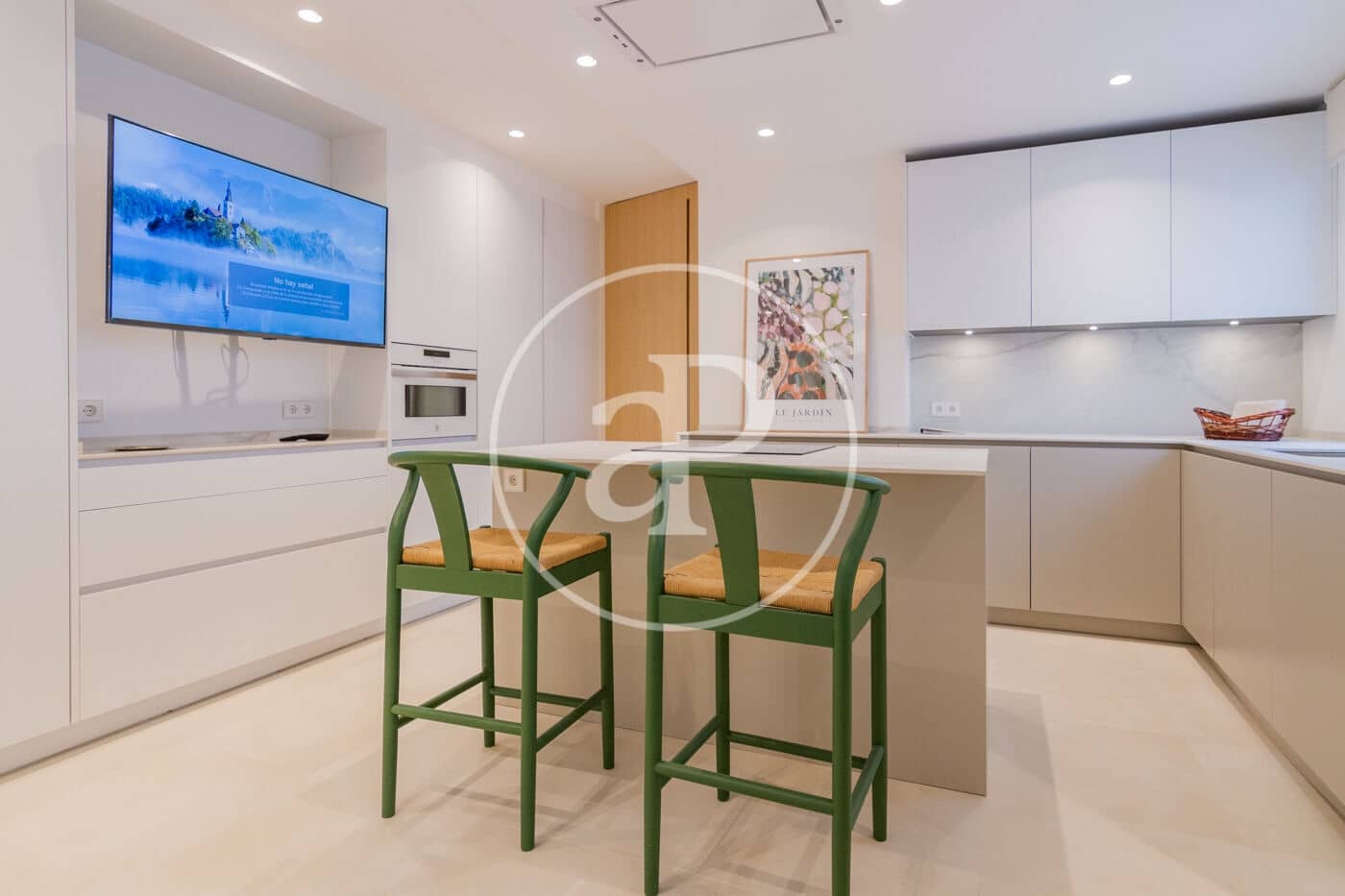 3 slaapkamer Appartement te huur in Madrid stad met garage - € 3.500 (Ref: 8770676)