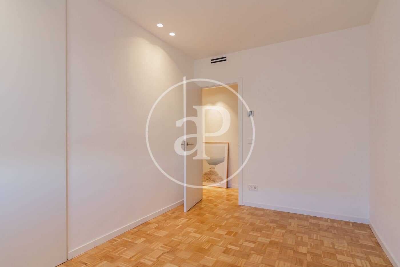 3 slaapkamer Appartement te huur in Madrid stad met garage - € 3.500 (Ref: 8770676)