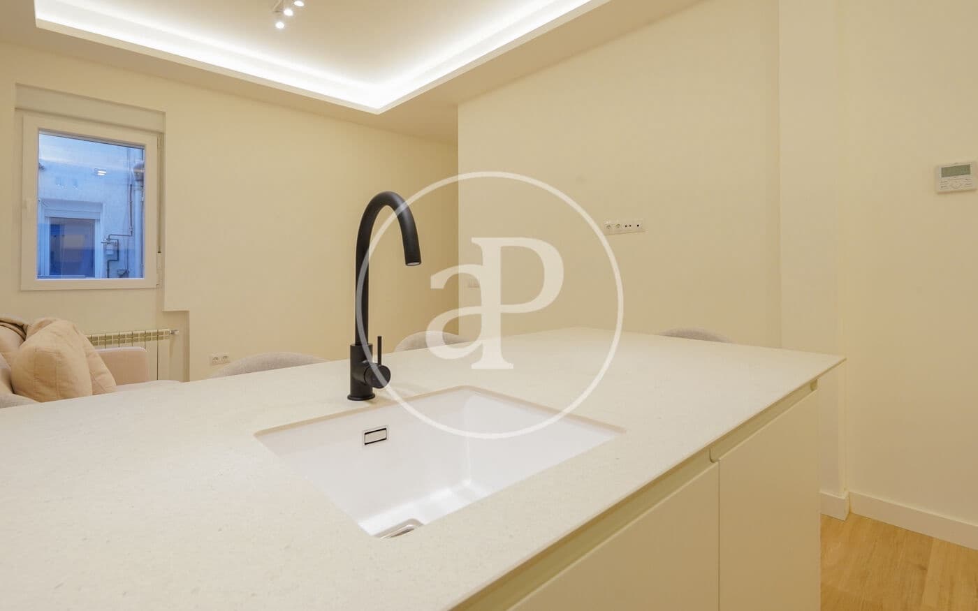 2 soverom Leilighet til leie i Madrid by - € 2 500 (Ref: 8770679)