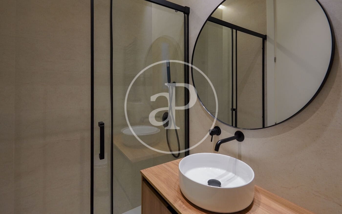 2 soverom Leilighet til leie i Madrid by - € 2 500 (Ref: 8770679)