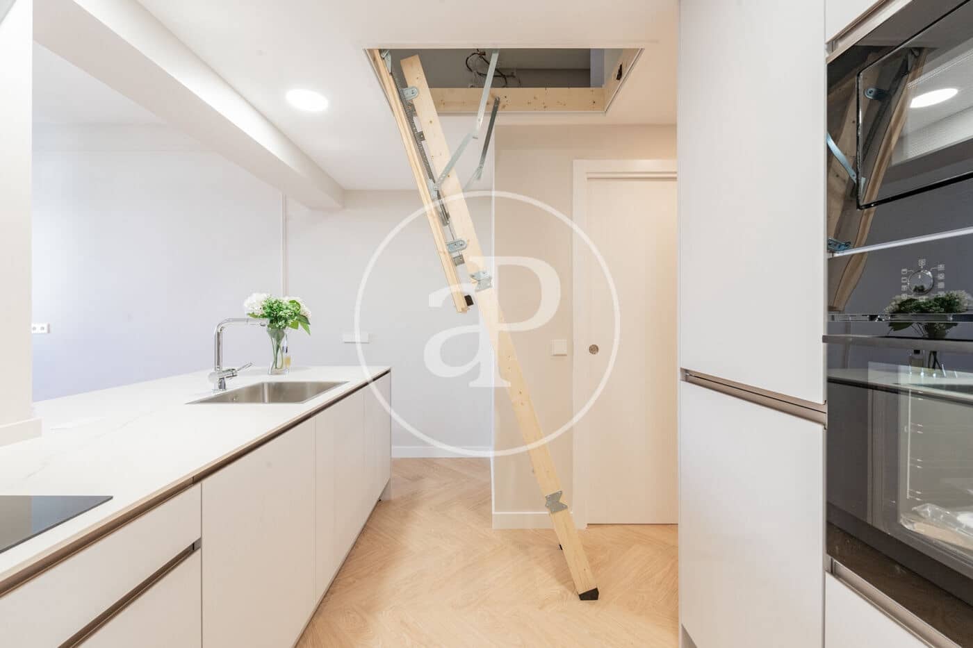 2 soveværelse Lejlighed til salg i Madrid by - € 1.060.000 (Ref: 8772815)