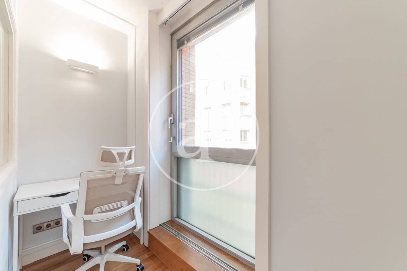 1 bedroom Apartment for rent in Madrid city with pool - € 2,000 (Ref: 8773505)