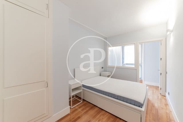 1 bedroom Apartment for rent in Almagro, Madrid city with pool - € 2,000 (Ref: 8773505)