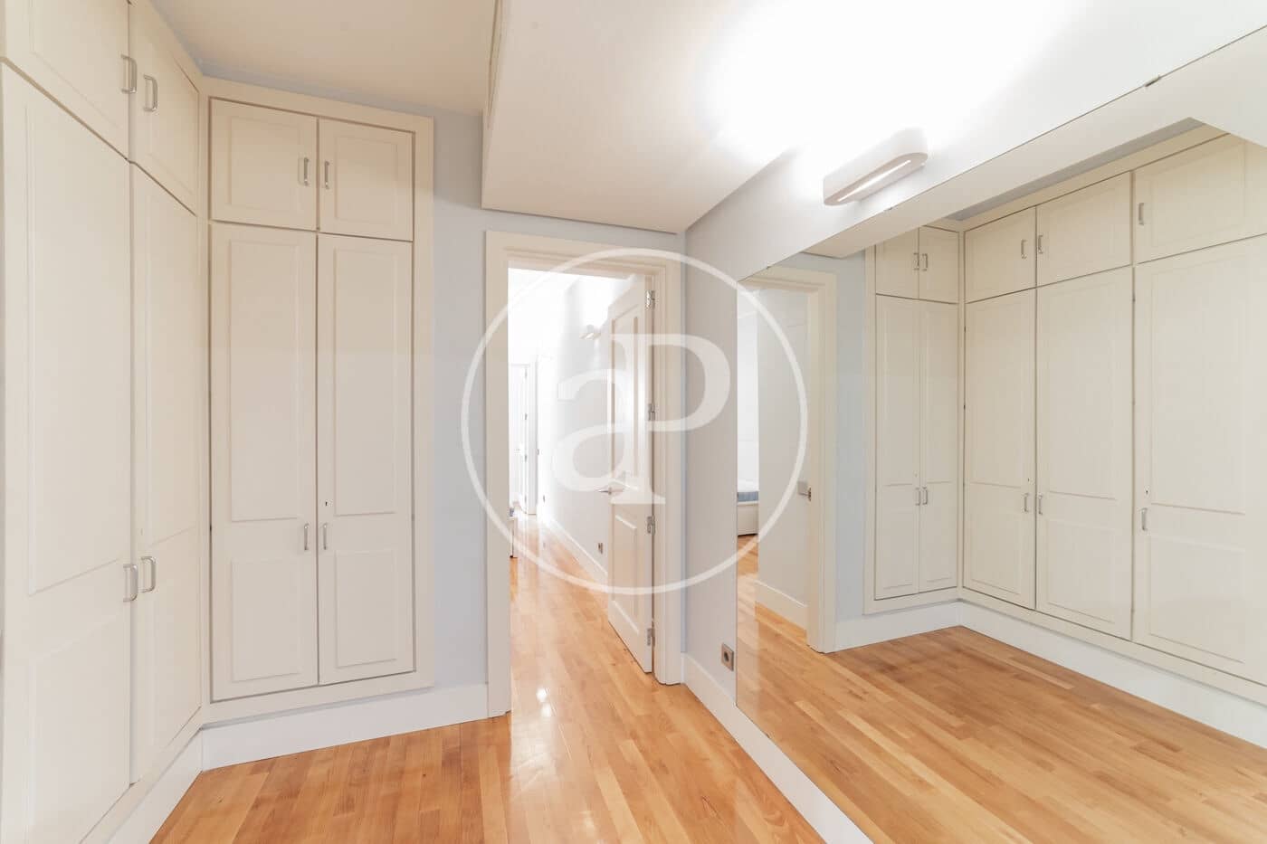 1 bedroom Apartment for rent in Madrid city with pool - € 2,000 (Ref: 8773505)