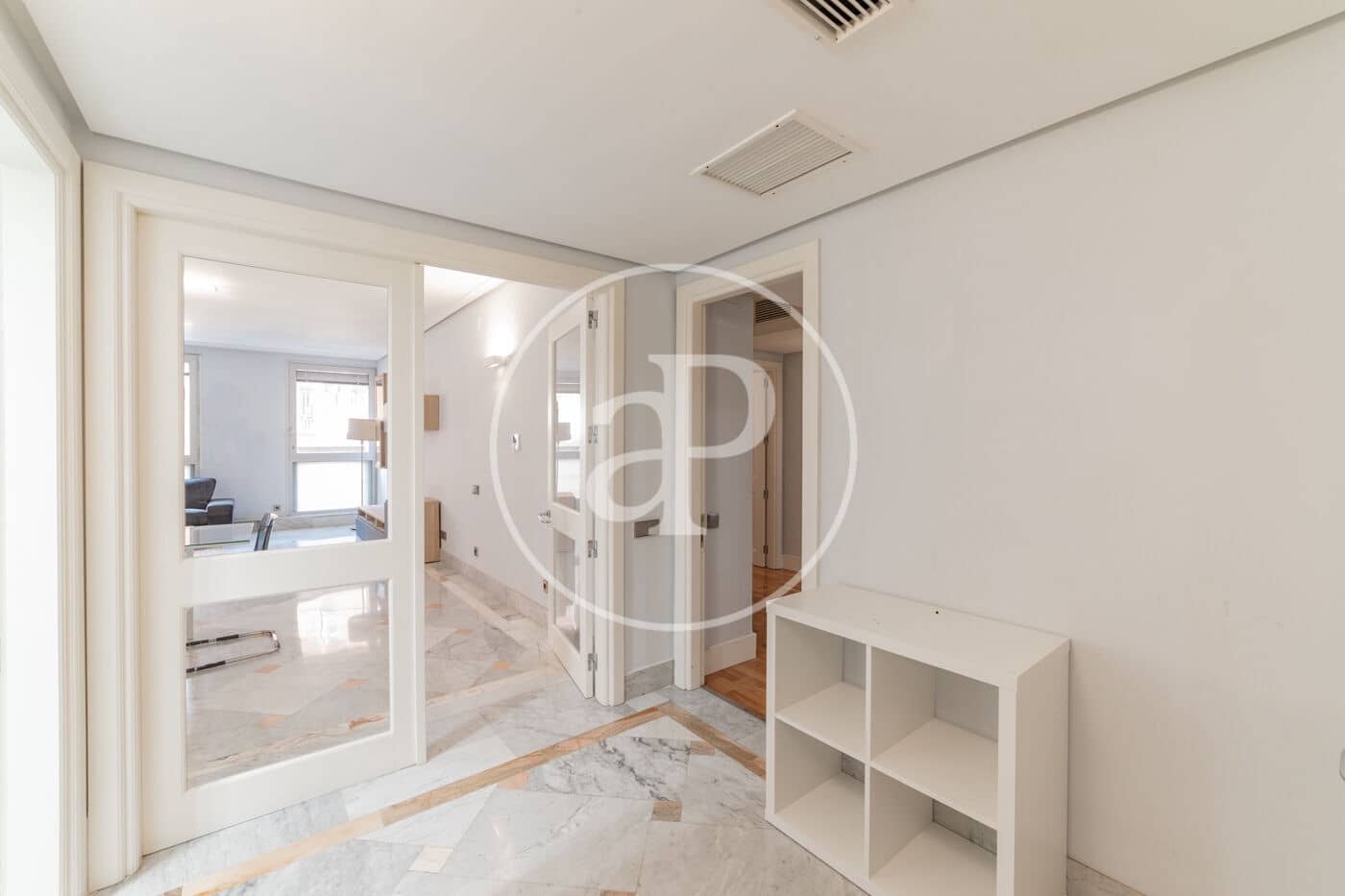 1 bedroom Apartment for rent in Madrid city with pool - € 2,000 (Ref: 8773505)