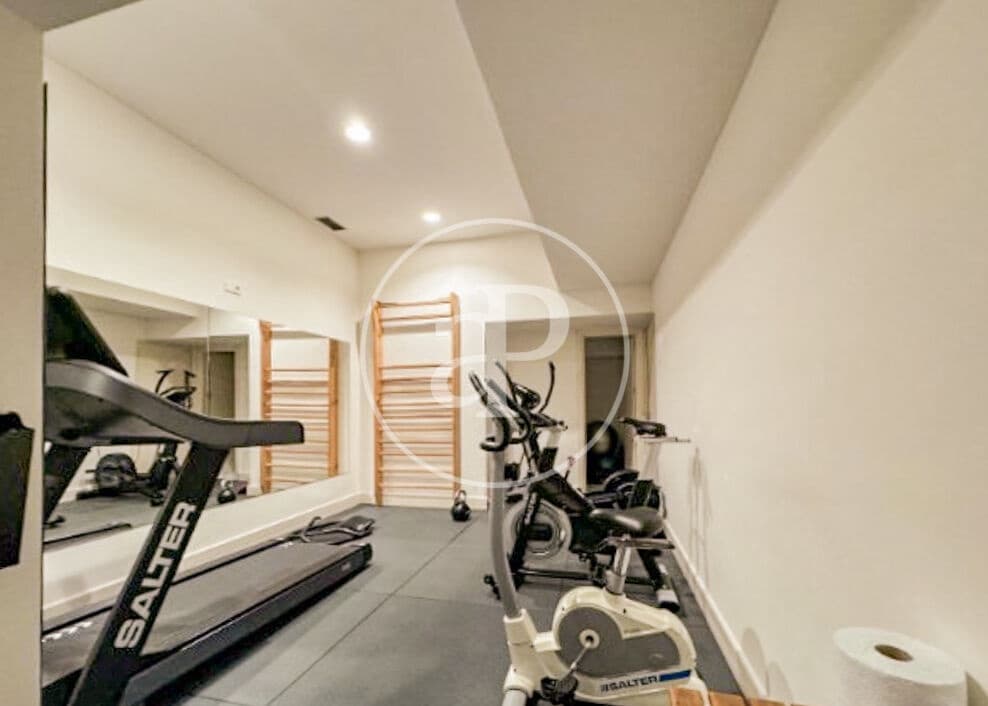 1 bedroom Apartment for rent in Madrid city with pool - € 2,000 (Ref: 8773505)