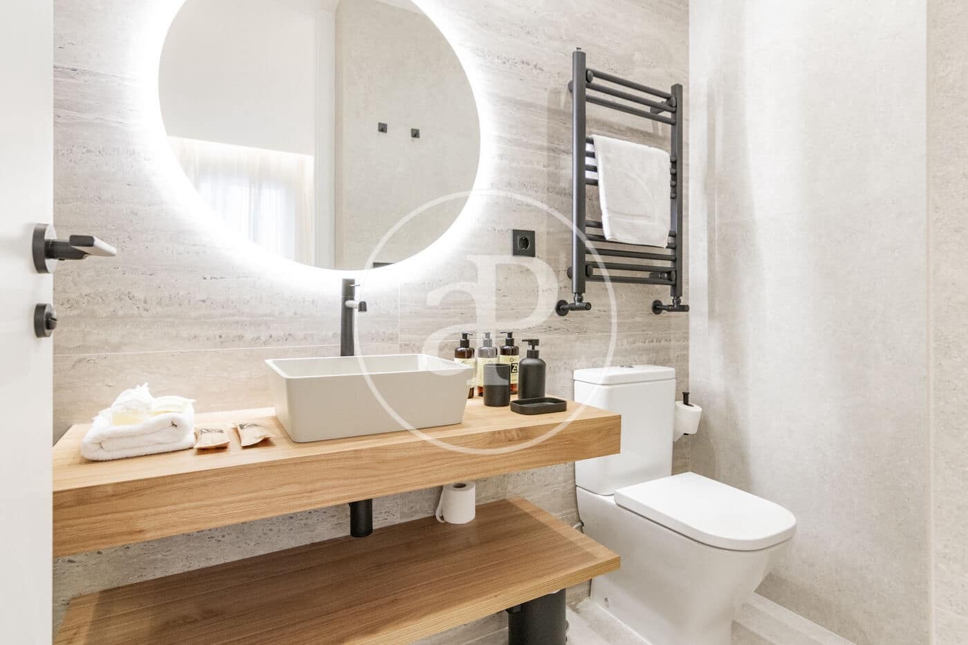 3 sovrum Lägenhet att hyra i Madrid stad - 3 900 € (Ref: 8776432)