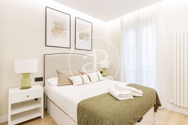 3 sovrum Lägenhet att hyra i Jerónimos, Madrid stad - 3 900 € (Ref: 8776432)