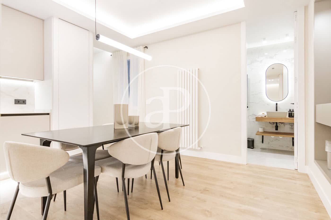 3 sovrum Lägenhet att hyra i Madrid stad - 3 900 € (Ref: 8776432)