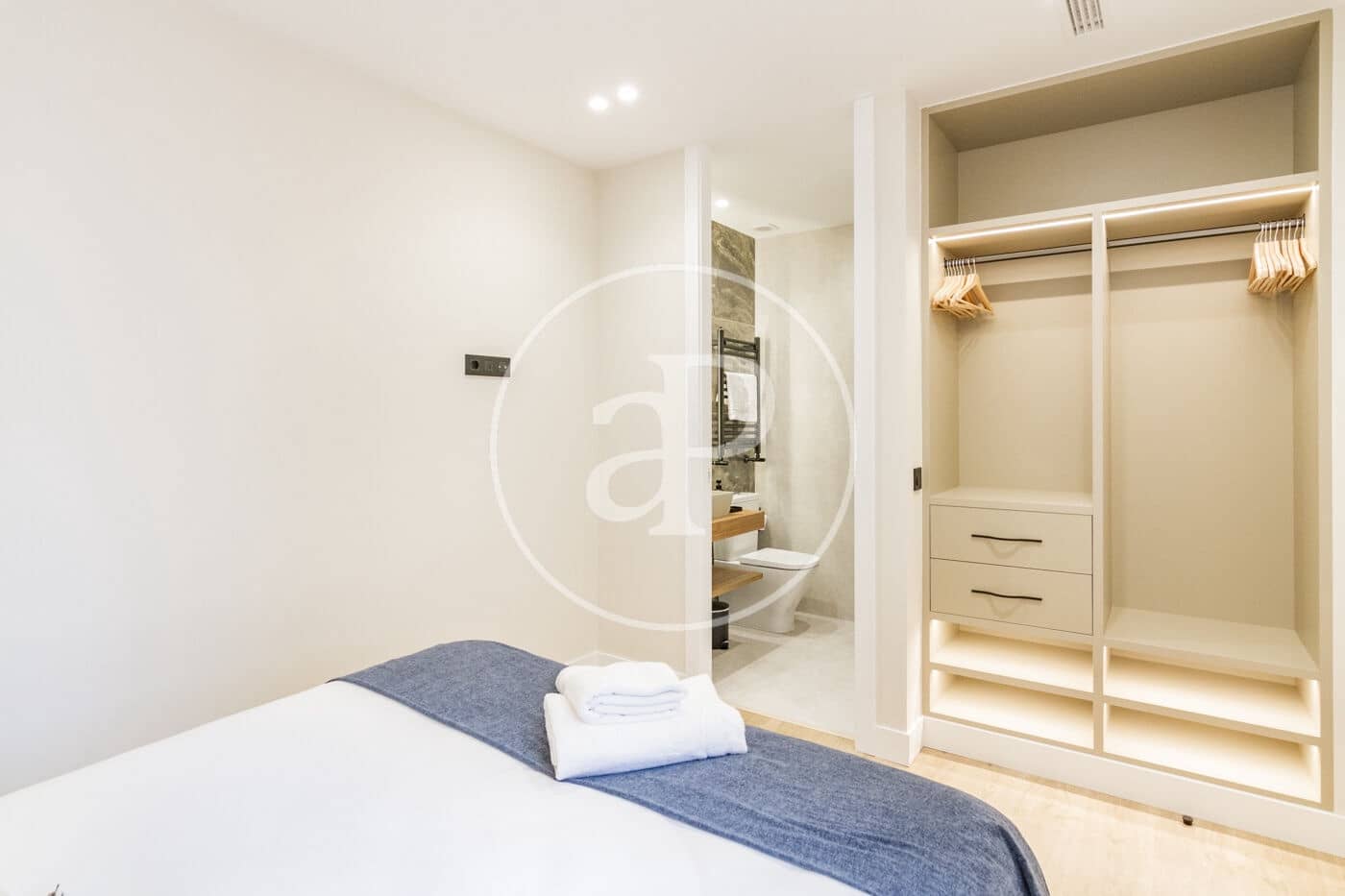 3 sovrum Lägenhet att hyra i Madrid stad - 3 900 € (Ref: 8776432)