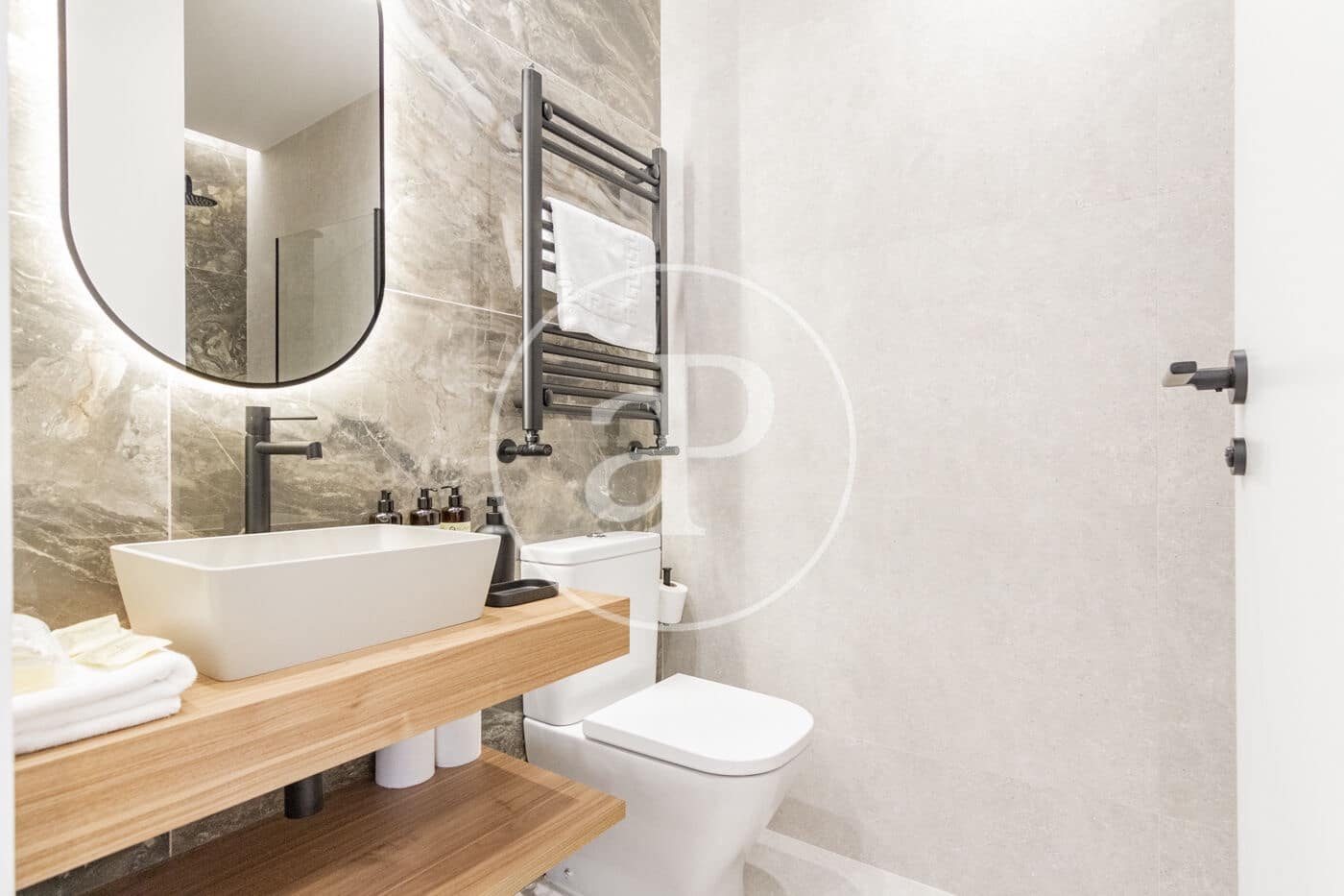 3 sovrum Lägenhet att hyra i Madrid stad - 3 900 € (Ref: 8776432)