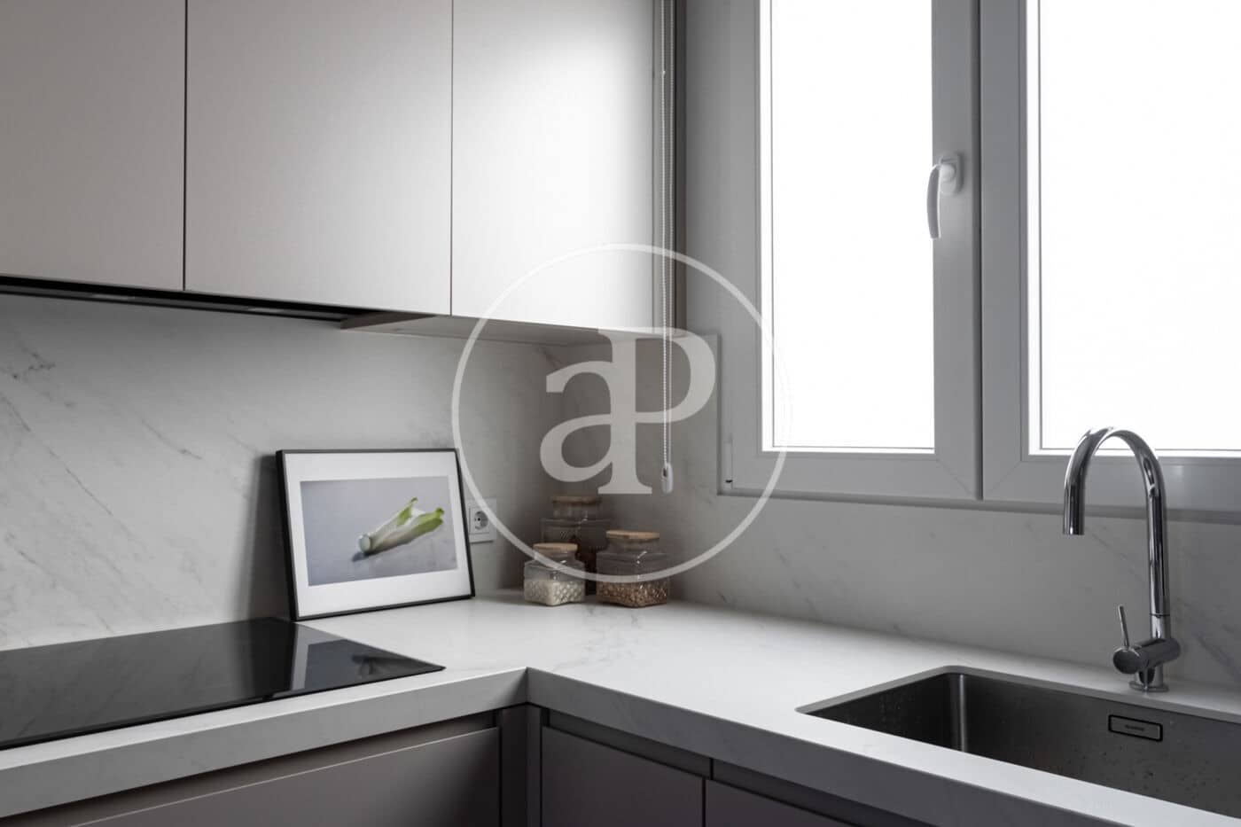 Appartement de 2 chambres à louer à Madrid ville - 6 000 € (Ref: 8778587)