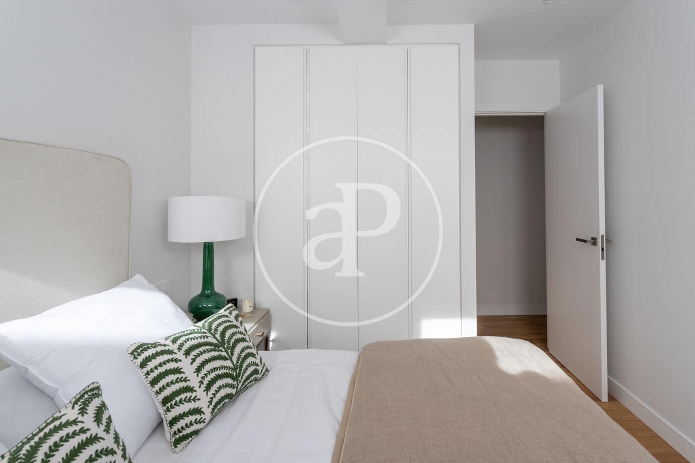 Appartement de 2 chambres à louer à Madrid ville - 6 000 € (Ref: 8778587)