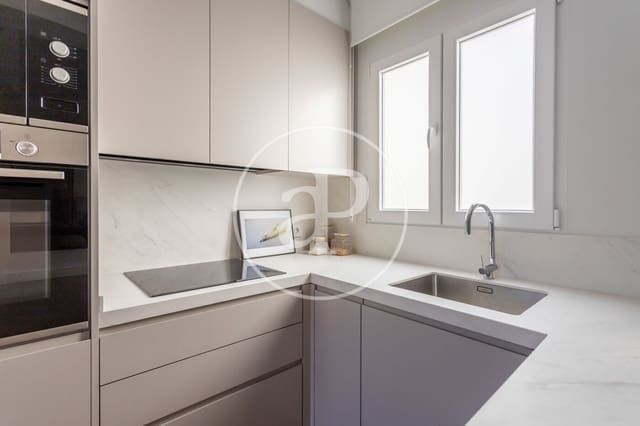 Appartement de 2 chambres à louer à Recoletos, Madrid ville - 6 000 € (Ref: 8778587)