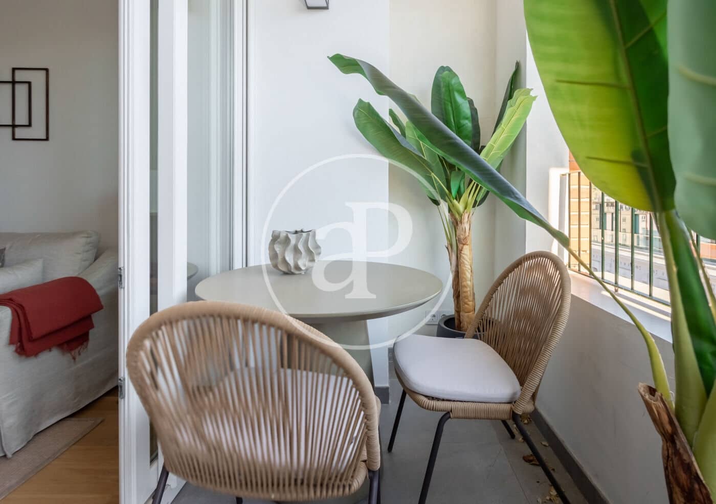Appartement de 2 chambres à louer à Madrid ville - 6 000 € (Ref: 8778587)