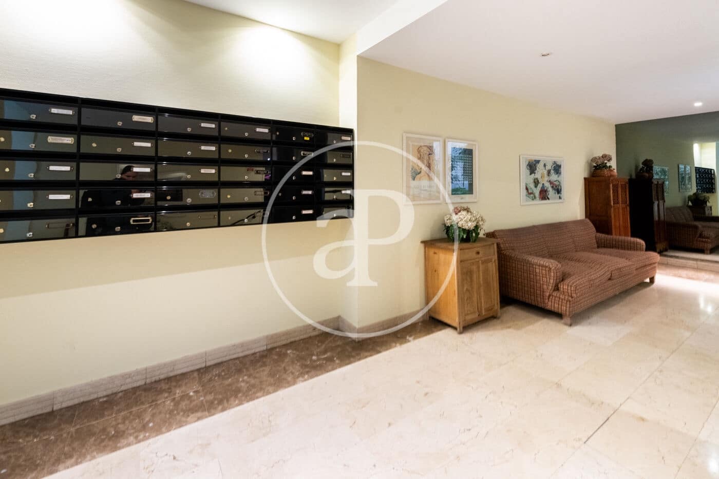 3 soveværelse Lejlighed til leje i Madrid by med garage - € 2.700 (Ref: 8778589)