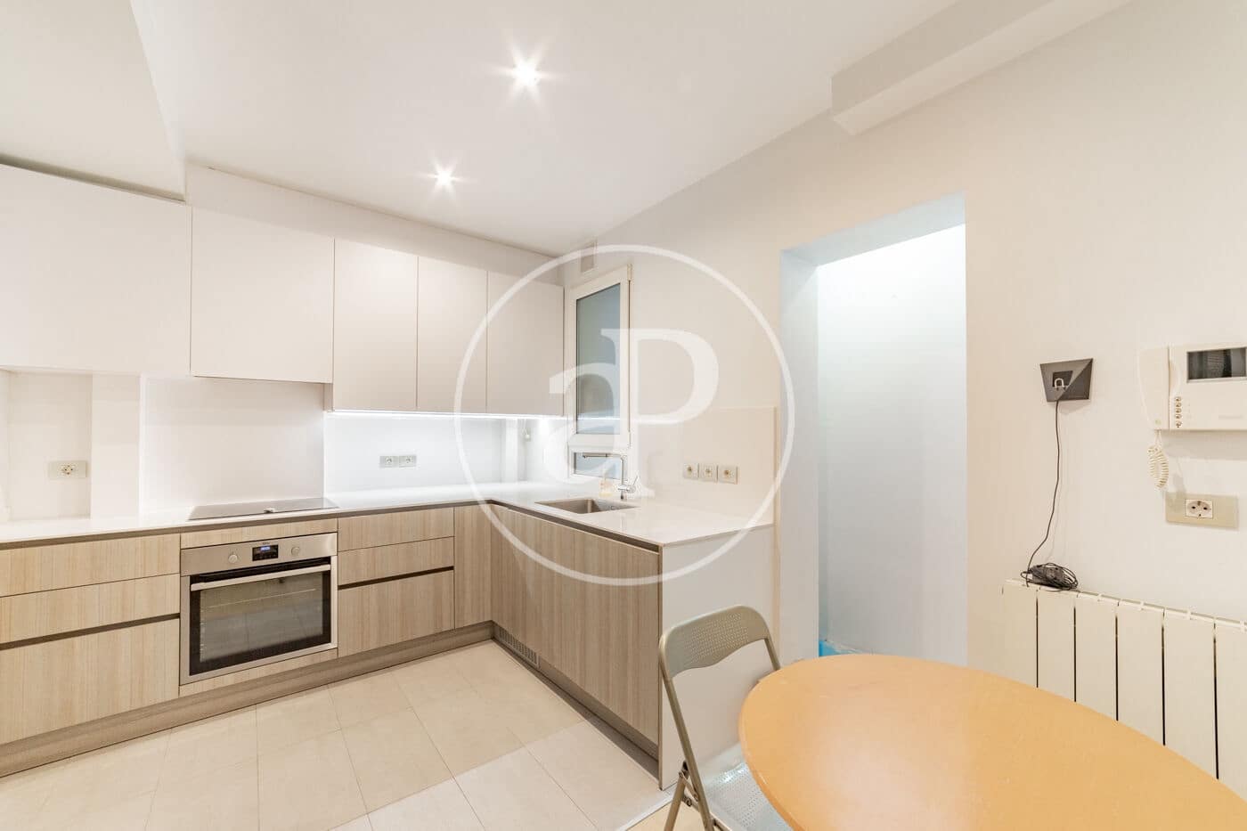 2 bedroom Apartment for rent in Madrid city - € 3,300 (Ref: 8781514)