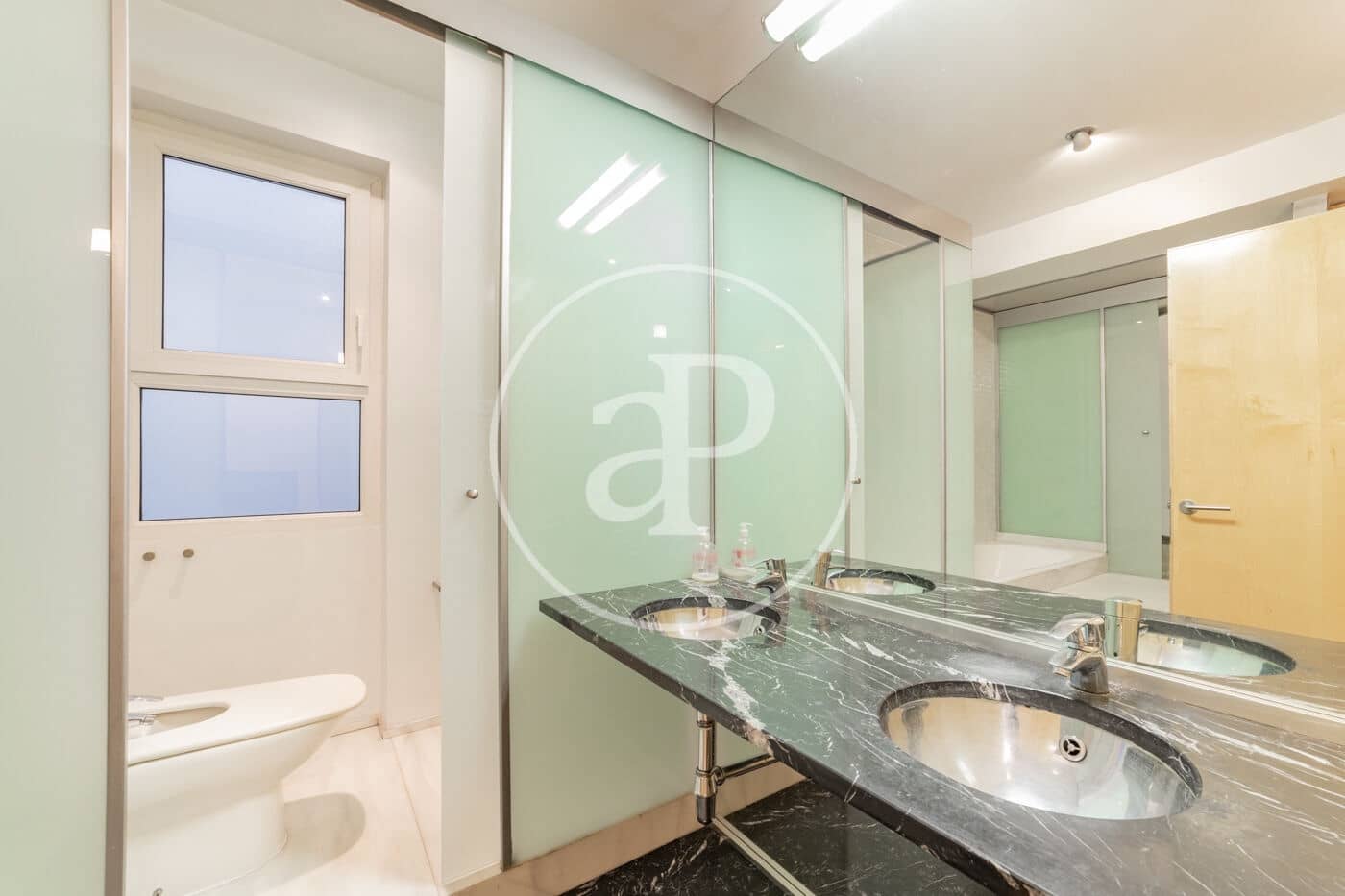 2 bedroom Apartment for rent in Madrid city - € 3,300 (Ref: 8781514)
