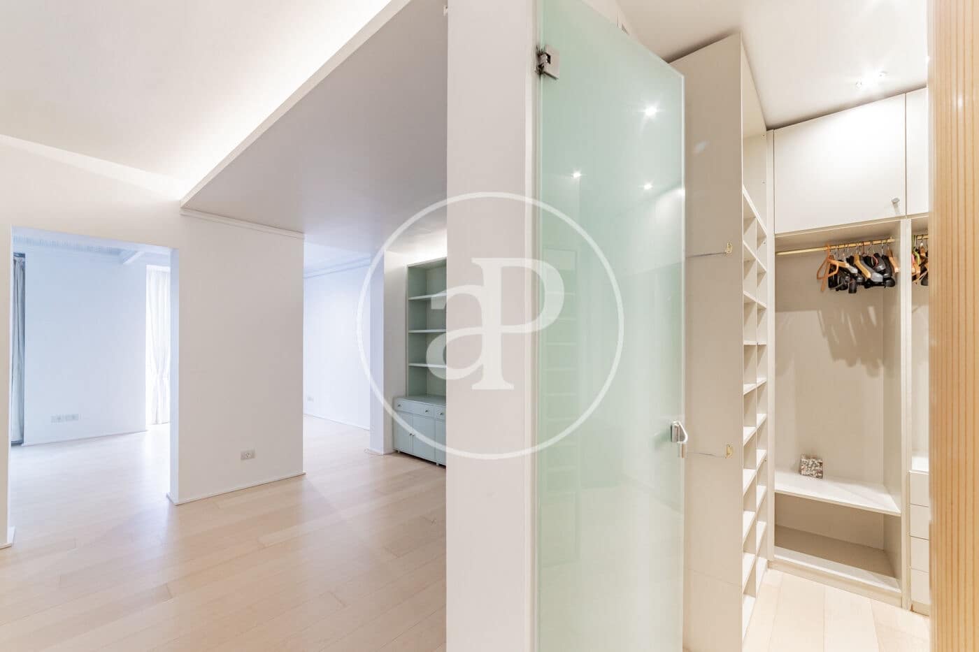 2 bedroom Apartment for rent in Madrid city - € 3,300 (Ref: 8781514)