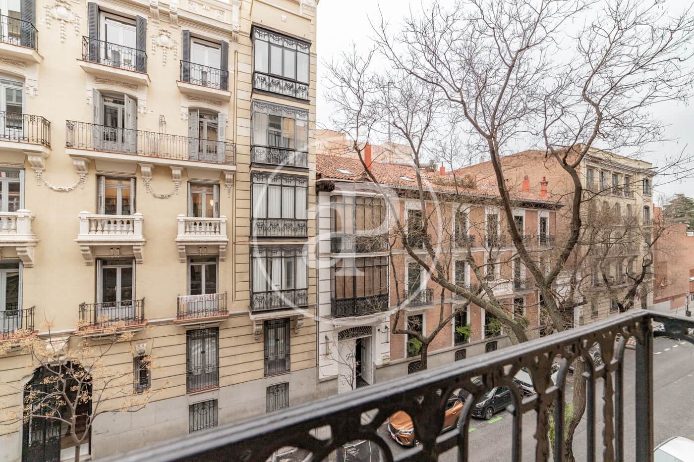 2 bedroom Apartment for rent in Madrid city - € 3,300 (Ref: 8781514)