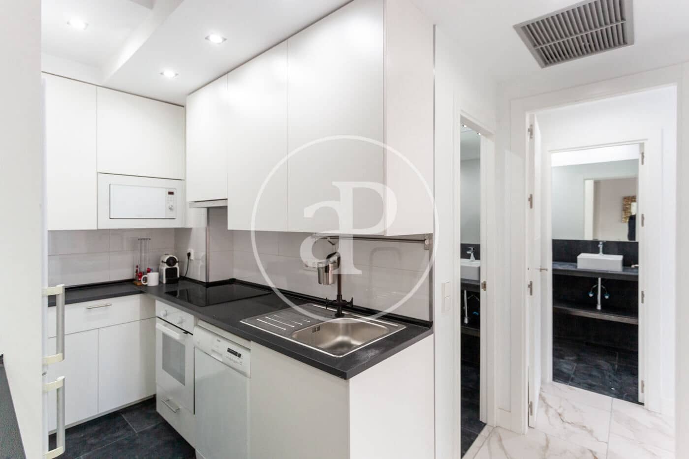 3 camera da letto Attico da affittare in Madrid citta con piscina - 3.200 € (Rif: 8798808)