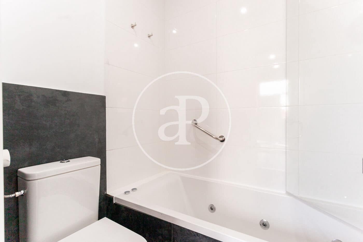 3 camera da letto Attico da affittare in Madrid citta con piscina - 3.200 € (Rif: 8798808)