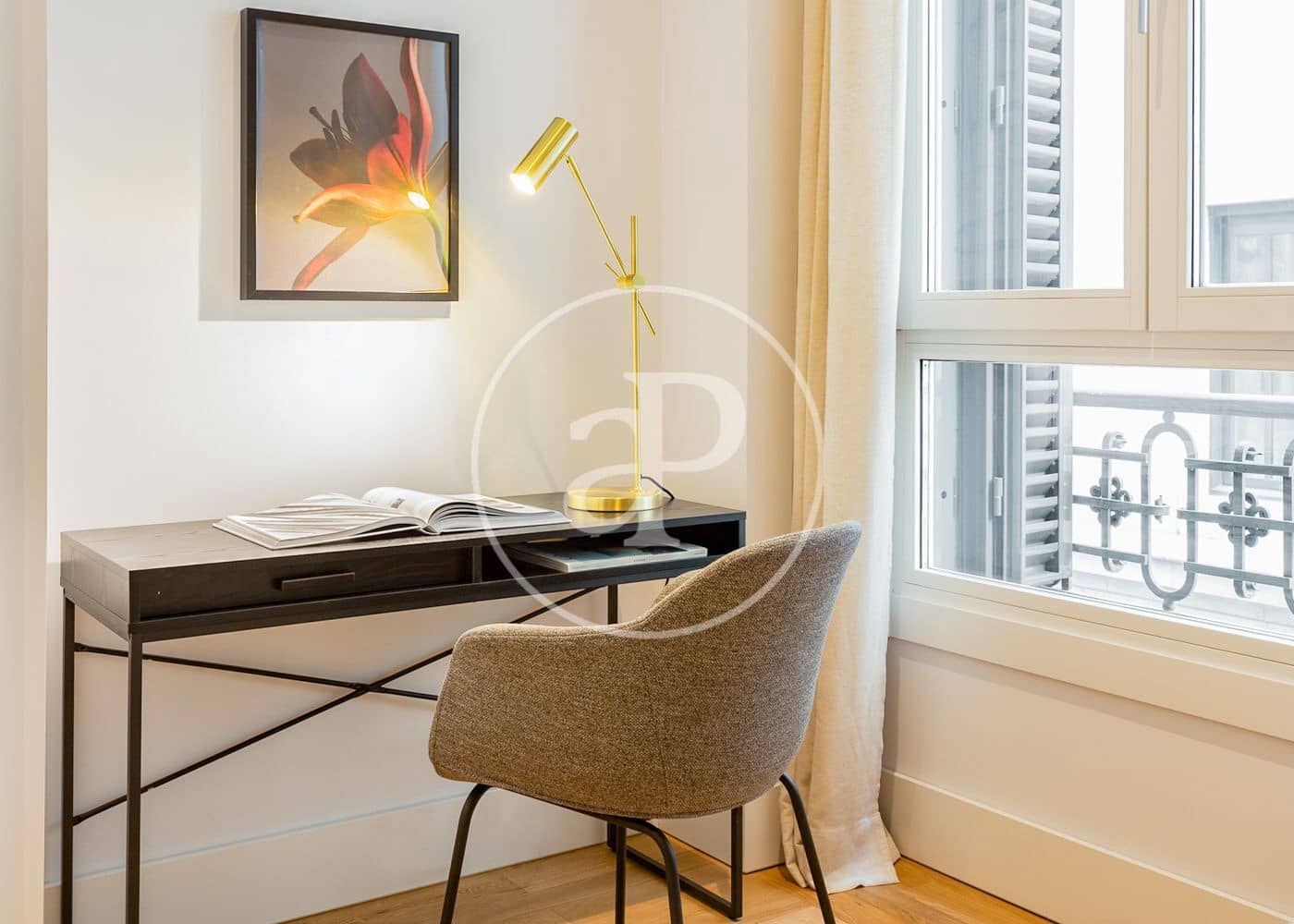 2 quarto Apartamento para arrendar em Madrid cidade - 4 500 € (Ref: 8802270)