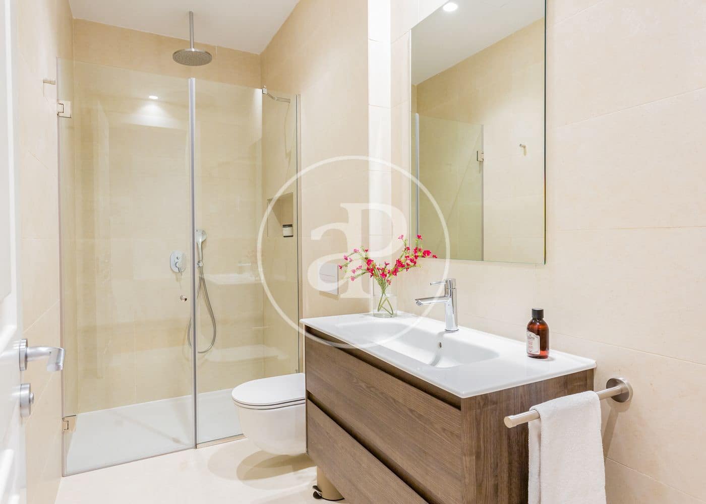 2 quarto Apartamento para arrendar em Madrid cidade - 4 500 € (Ref: 8802270)