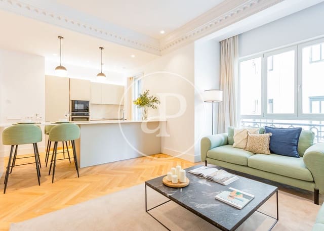 2 quarto Apartamento para arrendar em Universidad, Madrid cidade - 4 500 € (Ref: 8802270)