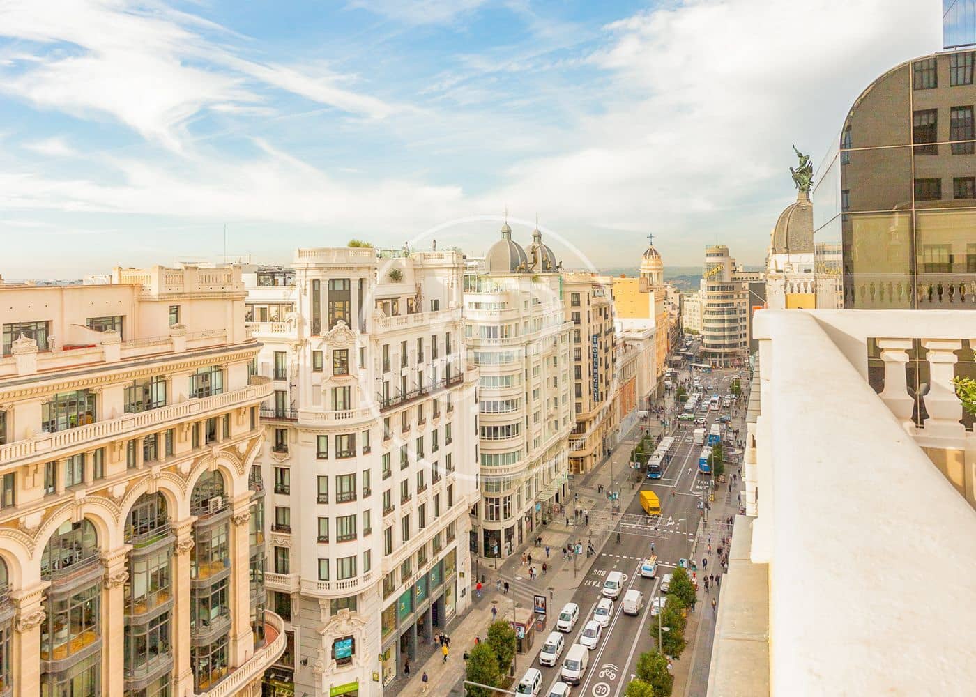 2 quarto Apartamento para arrendar em Madrid cidade - 4 500 € (Ref: 8802270)