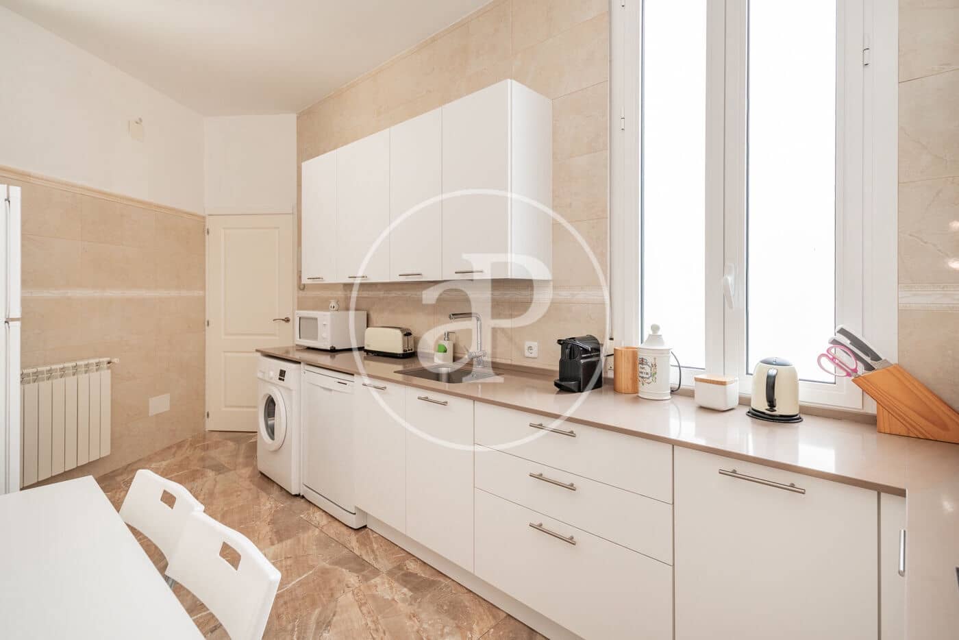 4 makuuhuone Huoneisto vuokrattavana paikassa Madrid kaupunki - 3 800 € (Ref: 8802277)