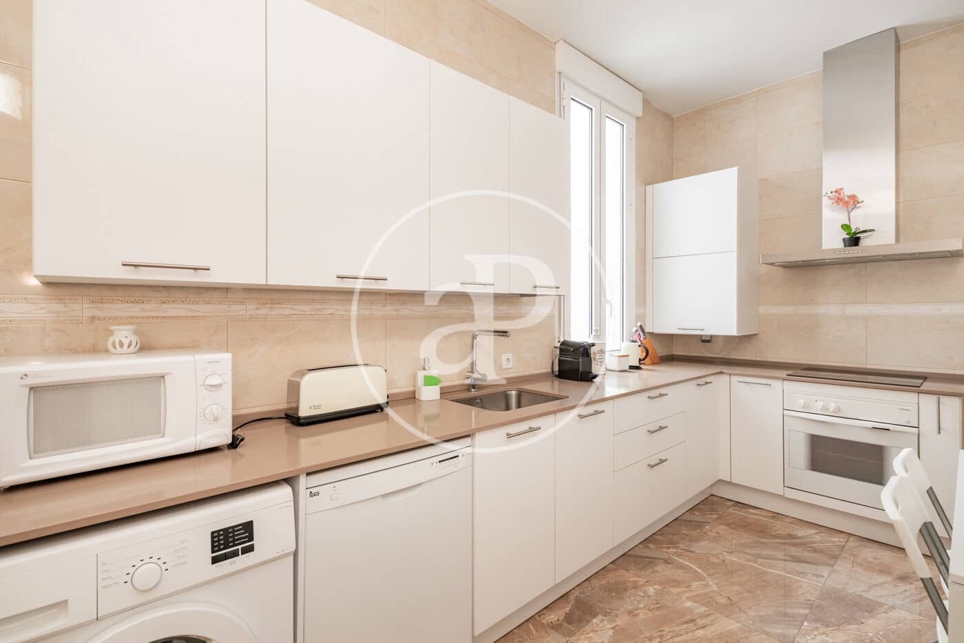 4 makuuhuone Huoneisto vuokrattavana paikassa Madrid kaupunki - 3 800 € (Ref: 8802277)