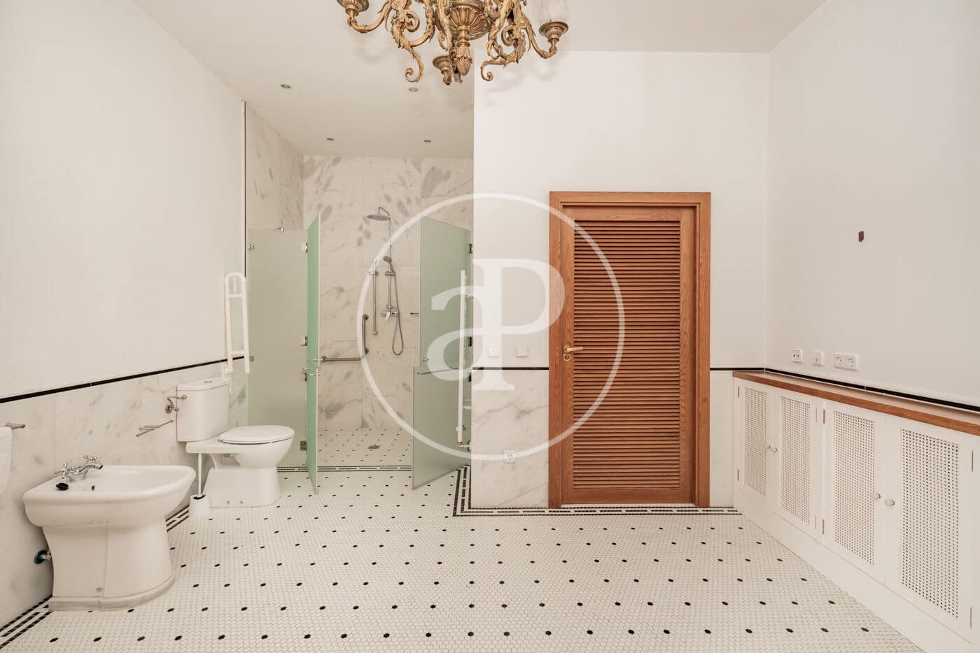 4 makuuhuone Huoneisto vuokrattavana paikassa Madrid kaupunki - 3 800 € (Ref: 8802277)