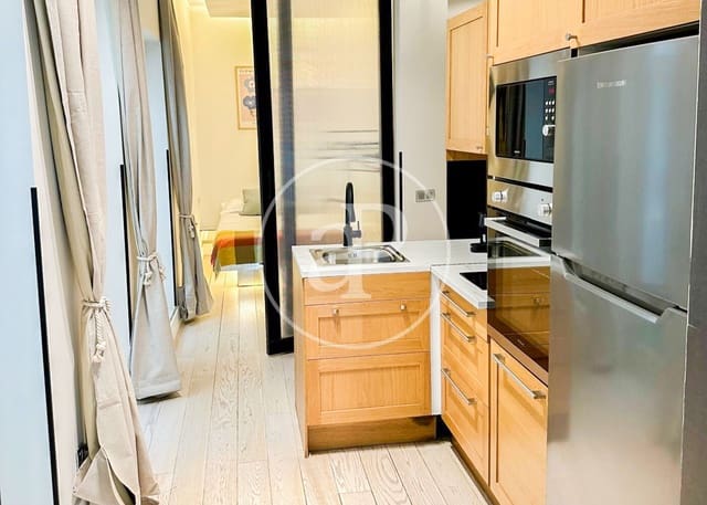 1 bedroom Apartment for sale in Universidad, Madrid city - € 450,000 (Ref: 8806406)