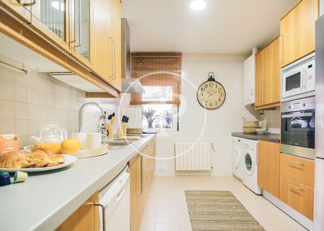 4 makuuhuone Kattohuoneisto vuokrattavana paikassa Palacio, Madrid kaupunki - 4 300 € (Ref: 8806408)